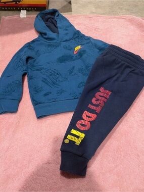Boys Nike hooded 2pc jogger set sz 2t